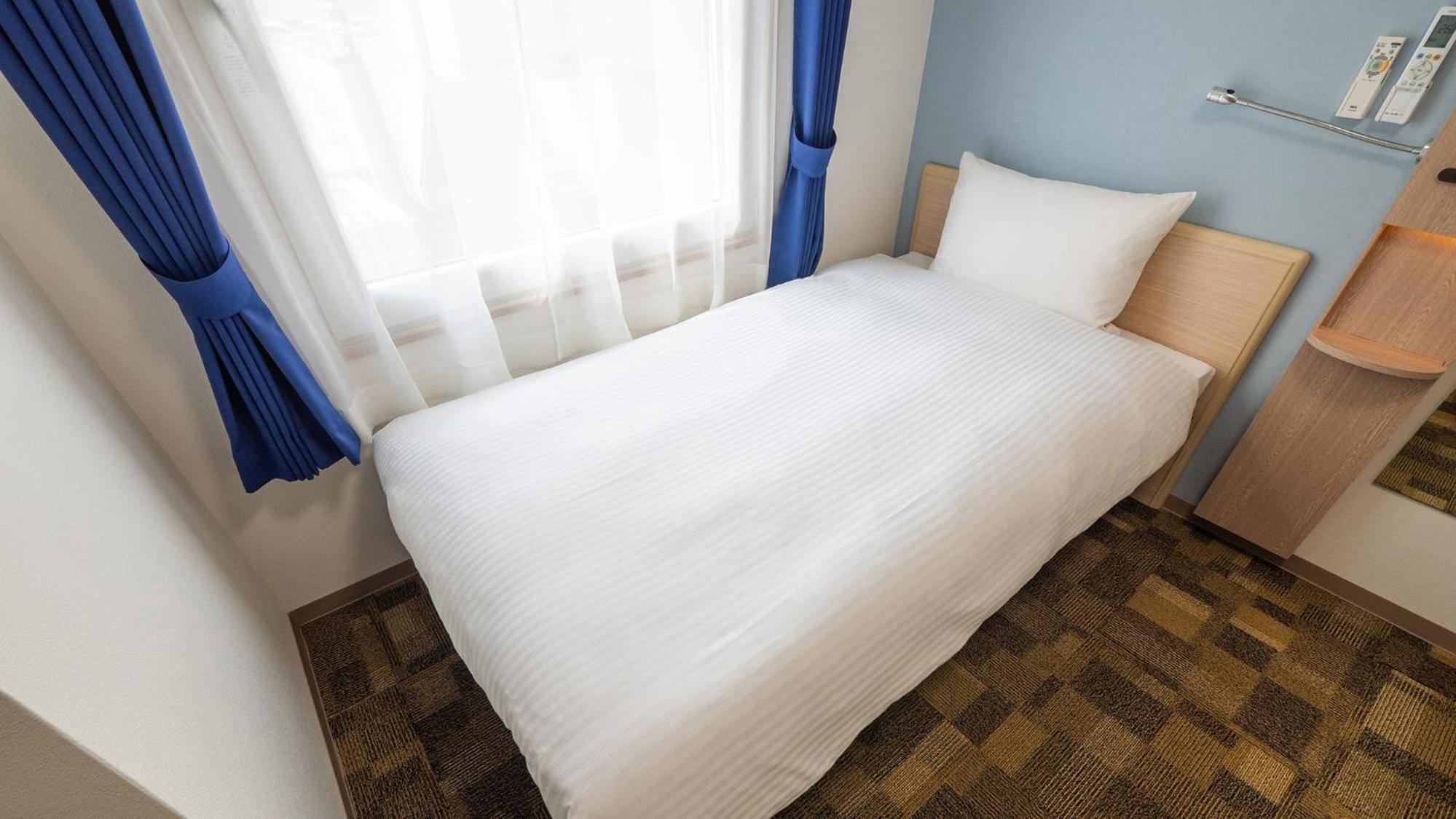 Room, Single, Electronic Cigarette Only