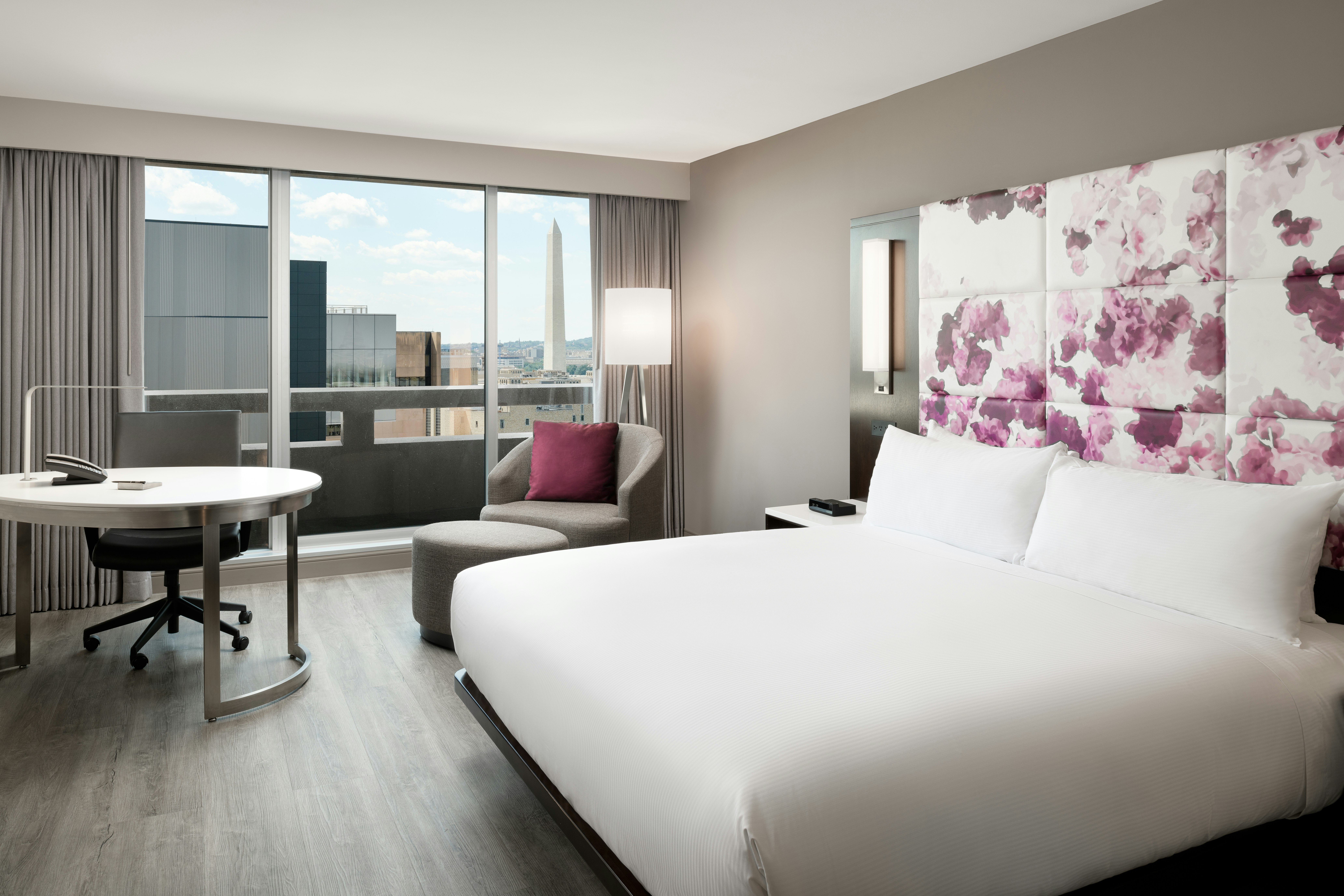 Hilton Washington DC National Mall The Wharf 11/76