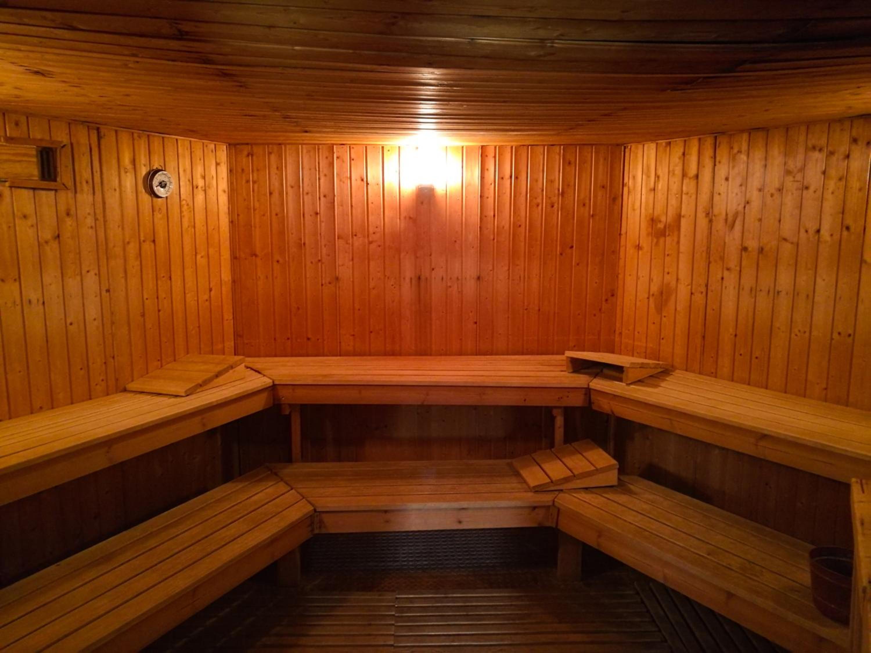 Cvl Club House 70/100