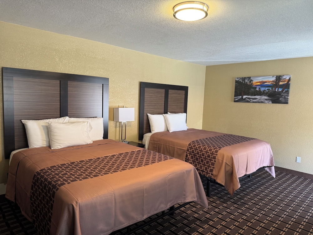 Pinewood Inn 37/55