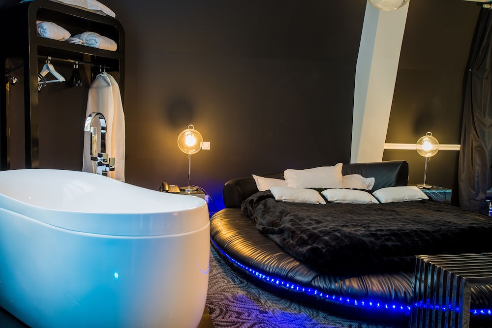 Art Hotel Rochecorbon 27/74
