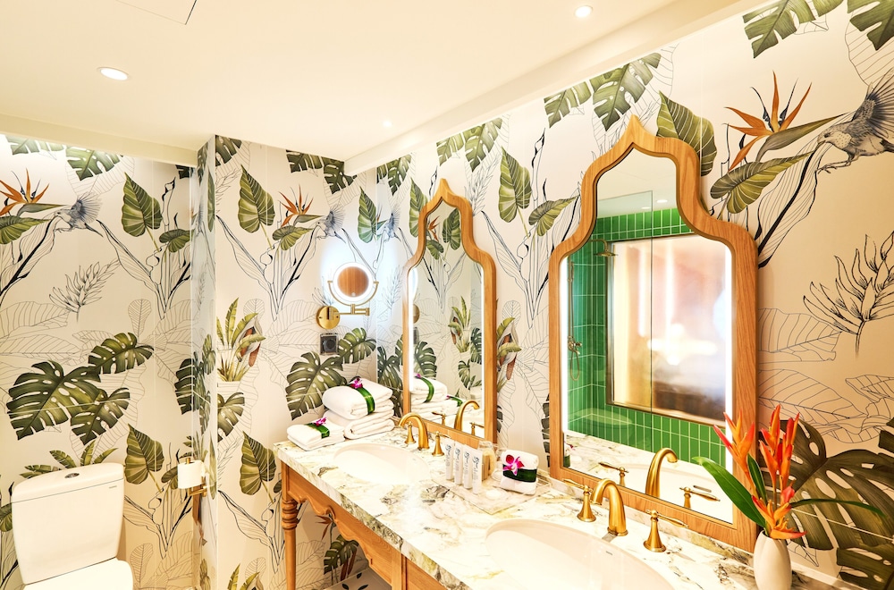 Burasari Phuket 77/77