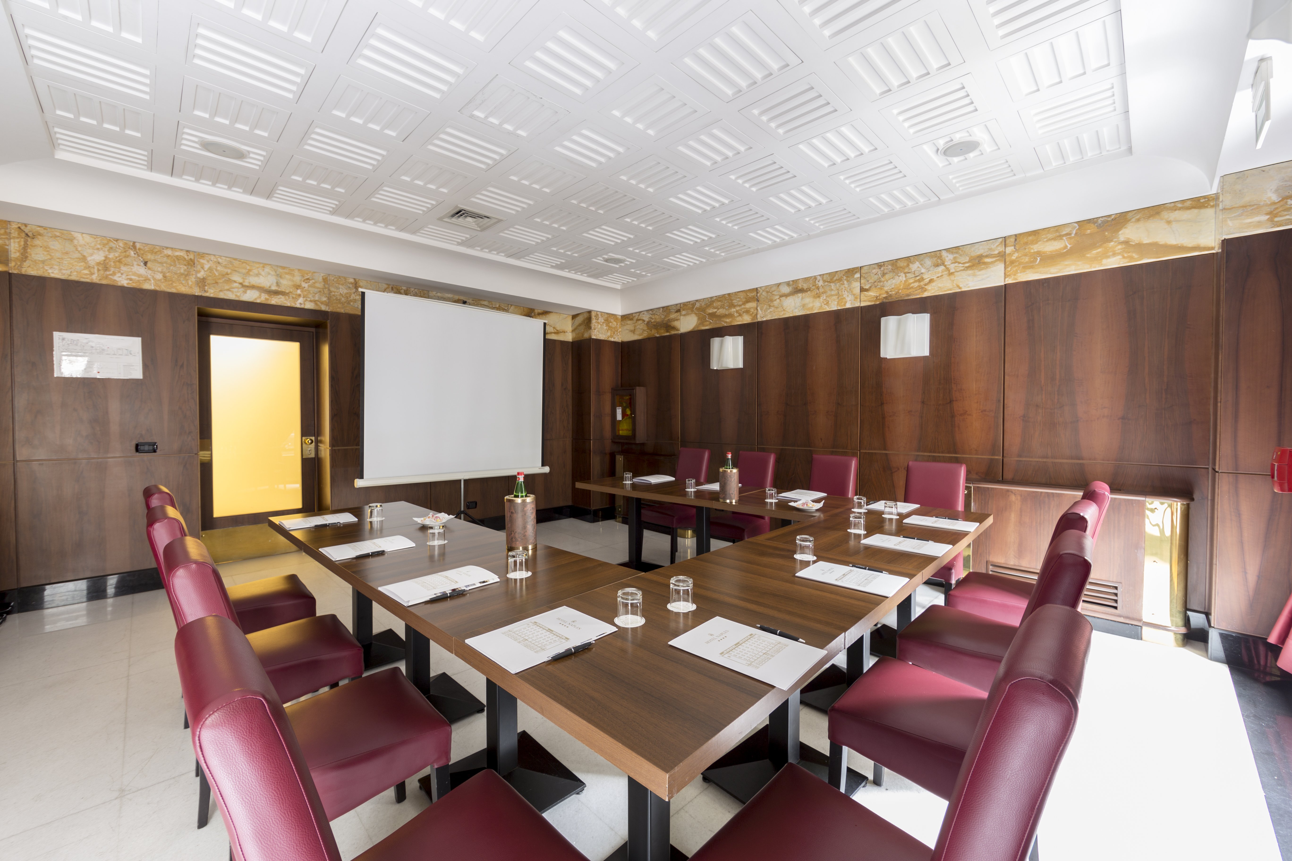 Hotel Naples 66/71