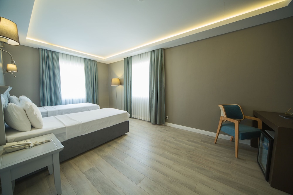 Semsan Hotel 20/66