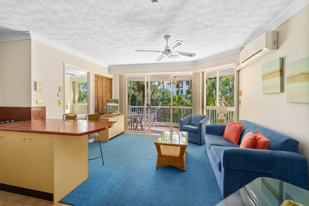 Surf Parade Resort 46/76