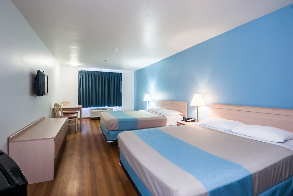 Motel6 Seaside, OR 12/60