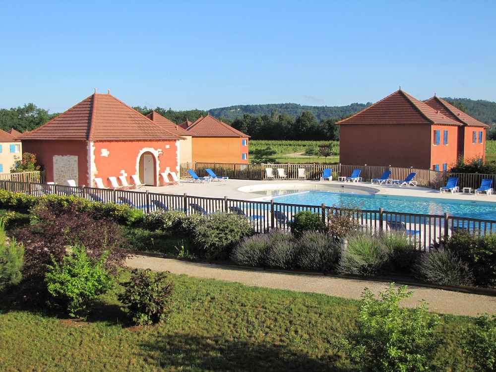 TERRES DE FRANCE - DOMAINE DE CLAIRE RIVE 20/36
