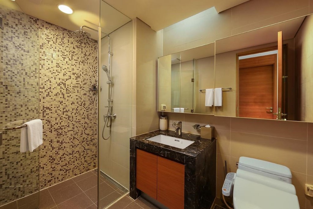 1 BEDROOM, APARTMENT