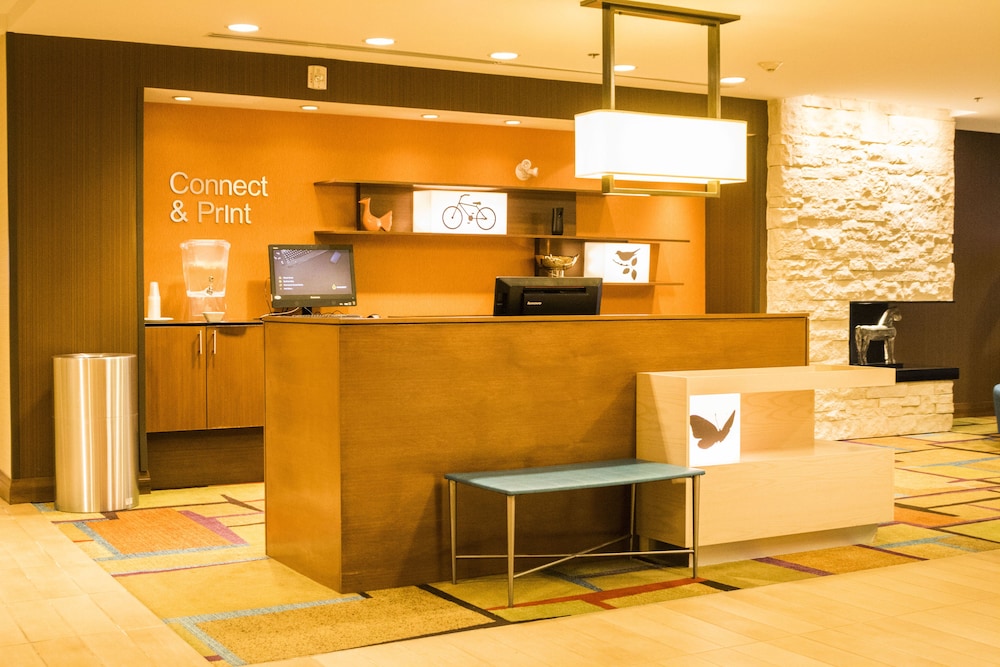 Fairfield Inn and Suites Barrie 3/28