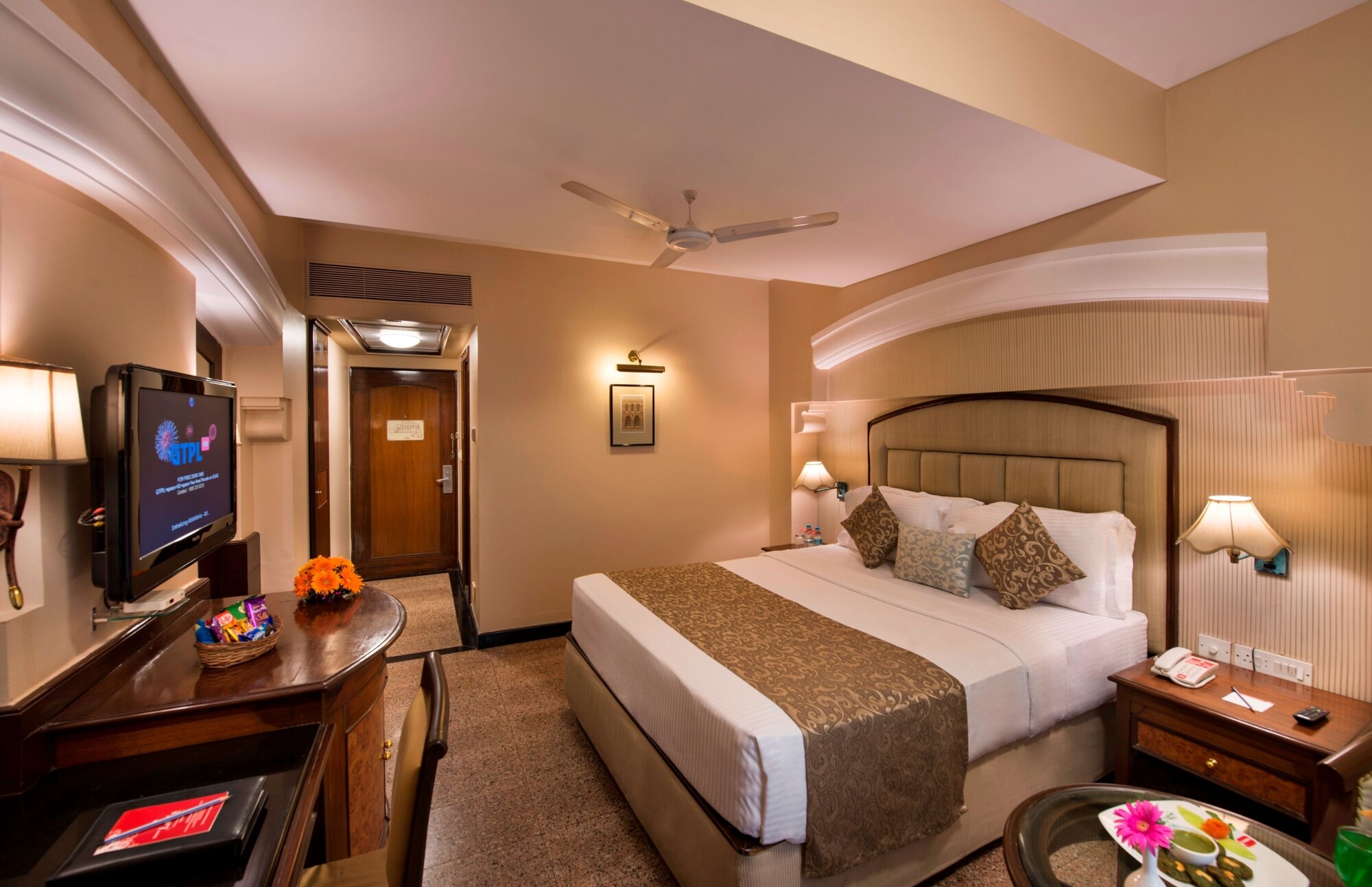 غرفة ديلوكس تنفيذية بسرير كينج، Lords Inn Vadodara 3/4