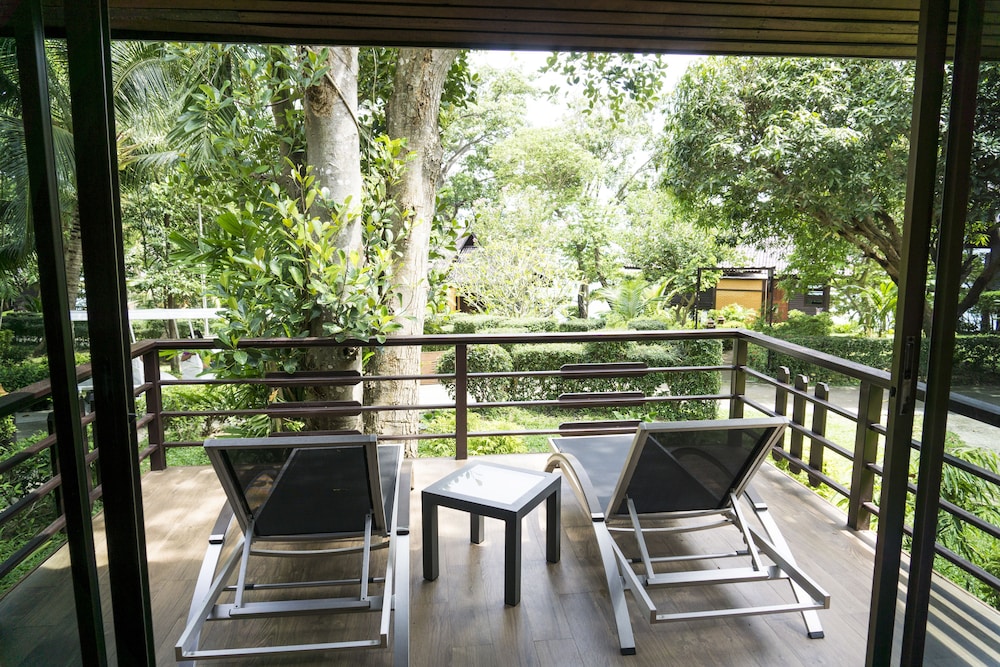 Phi Phi Natural Resort 59/74