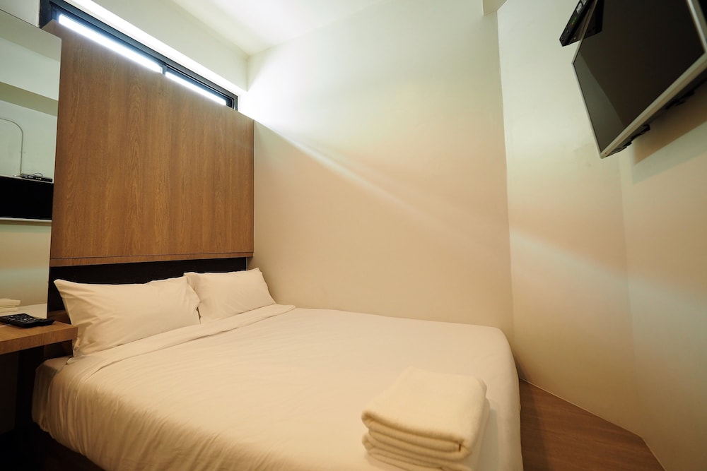 T Hostel at Victory Monument 13/46