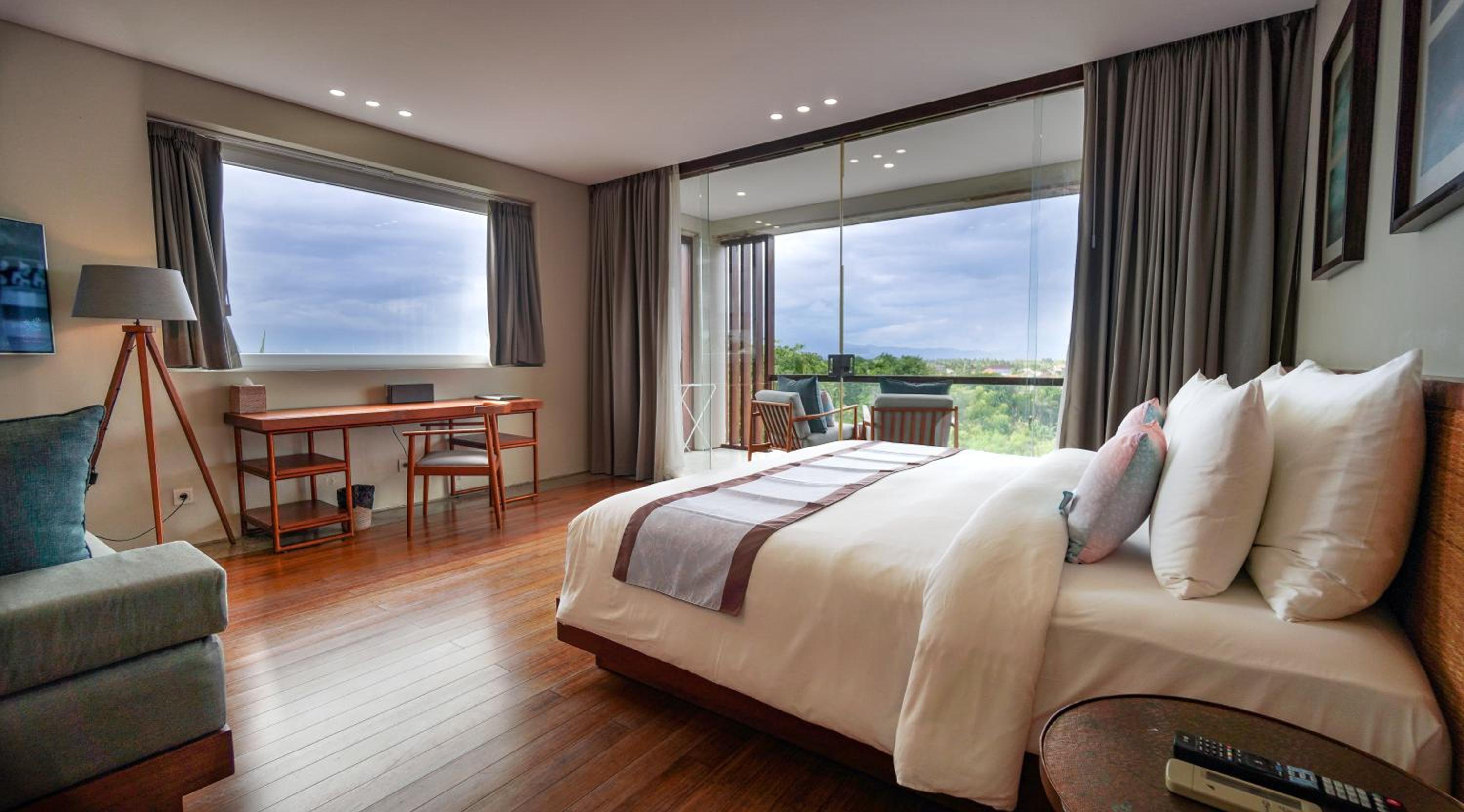 Pavana, King Bed, Sea View