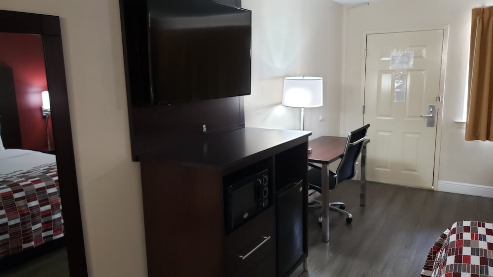 Red Roof Inn Kenner - New Orleans Airport NE 22/29