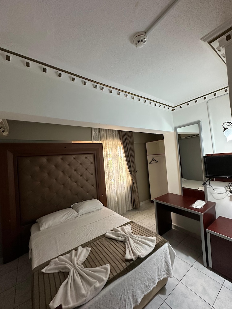 SYEDRA HOTEL 12/22