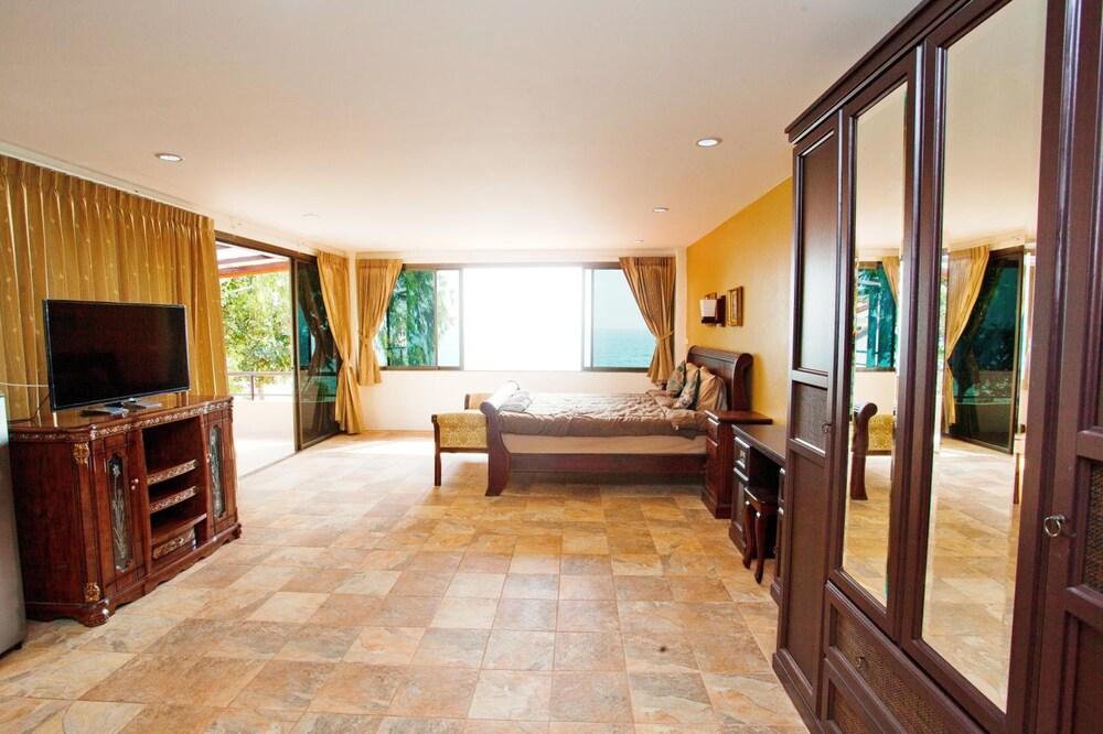 Sea Breeze Guest House 45/73