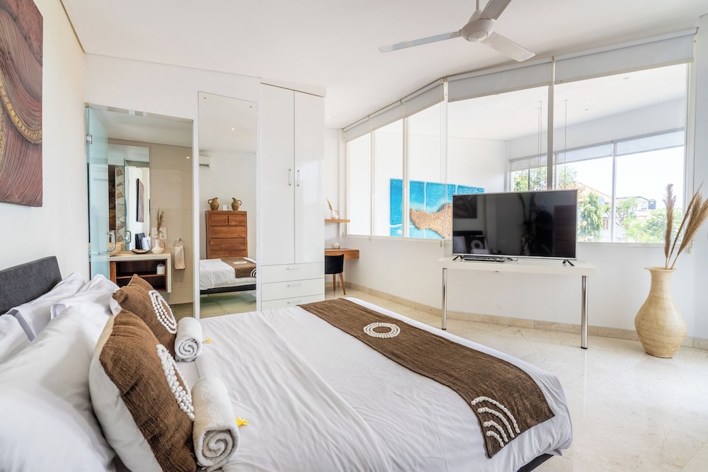 Aq Va Hotel And Villas 31/77
