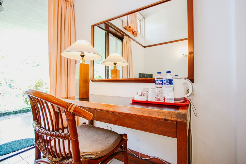 Hotel Bumi Asih 9/64