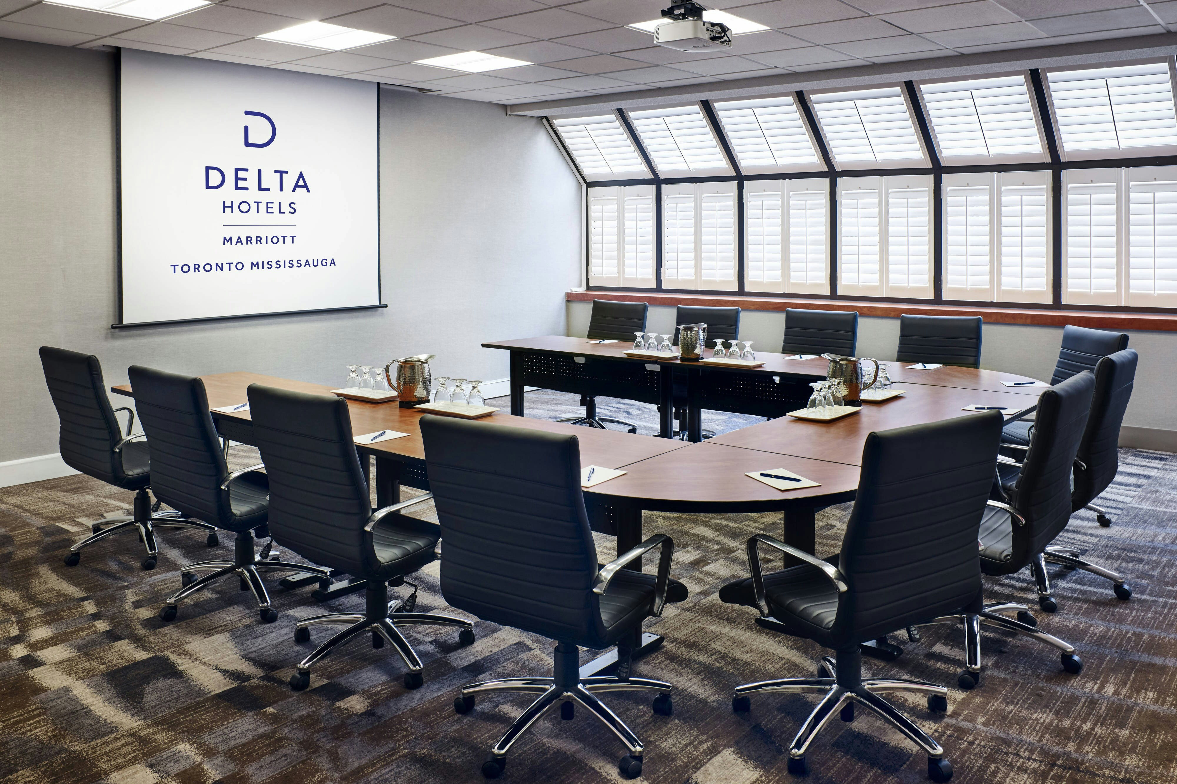 Delta Hotels By Marriott Toronto Mississauga 27/32