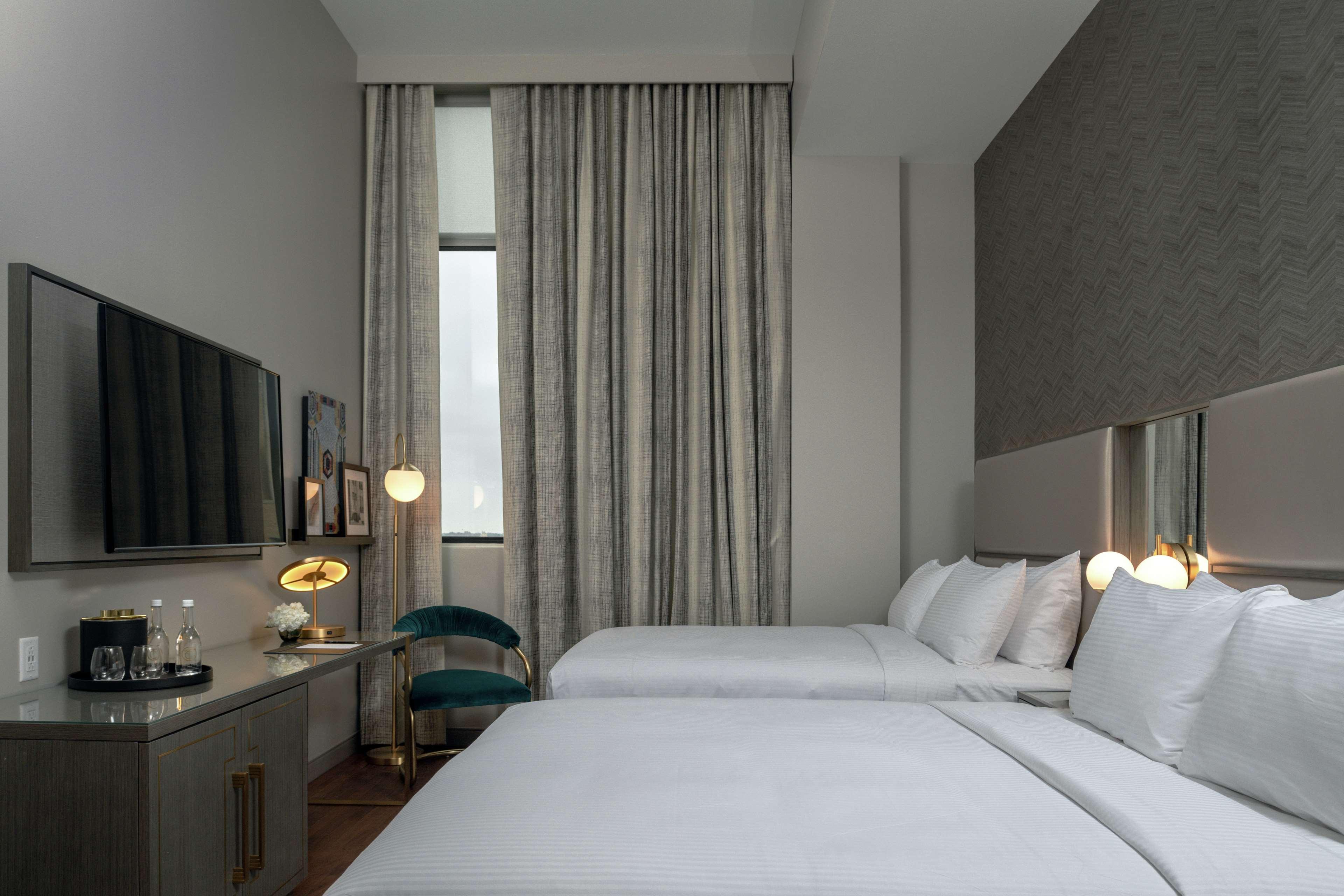 PREMIER, 2 QUEEN BEDS, ACCESSIBLE