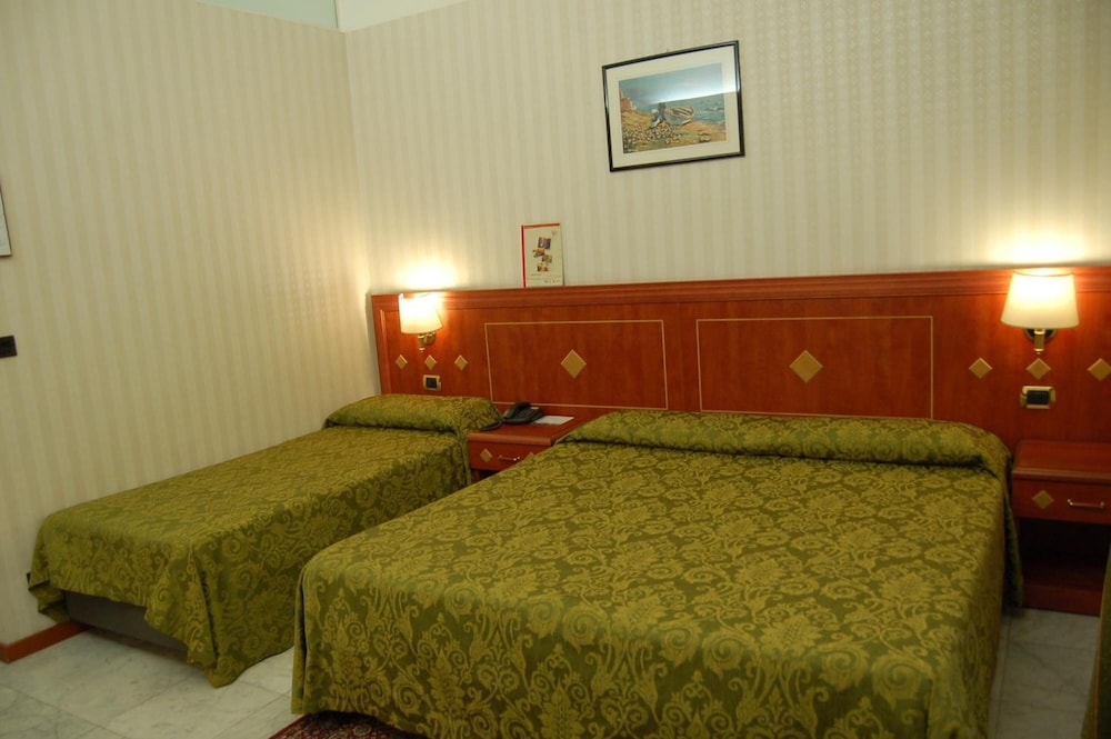 Hotel Chelsea 19/73