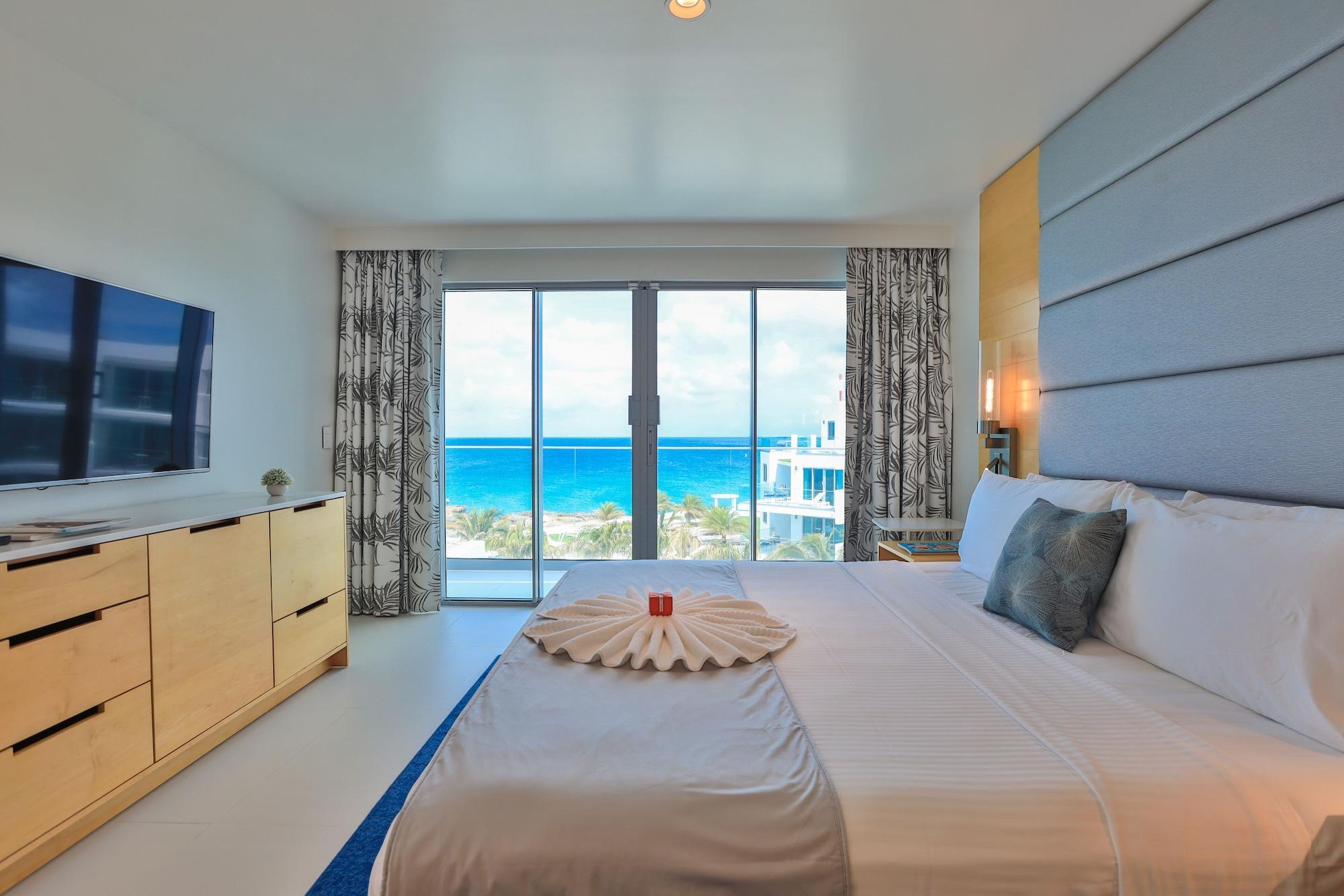Deluxe, Suite, Ocean Front