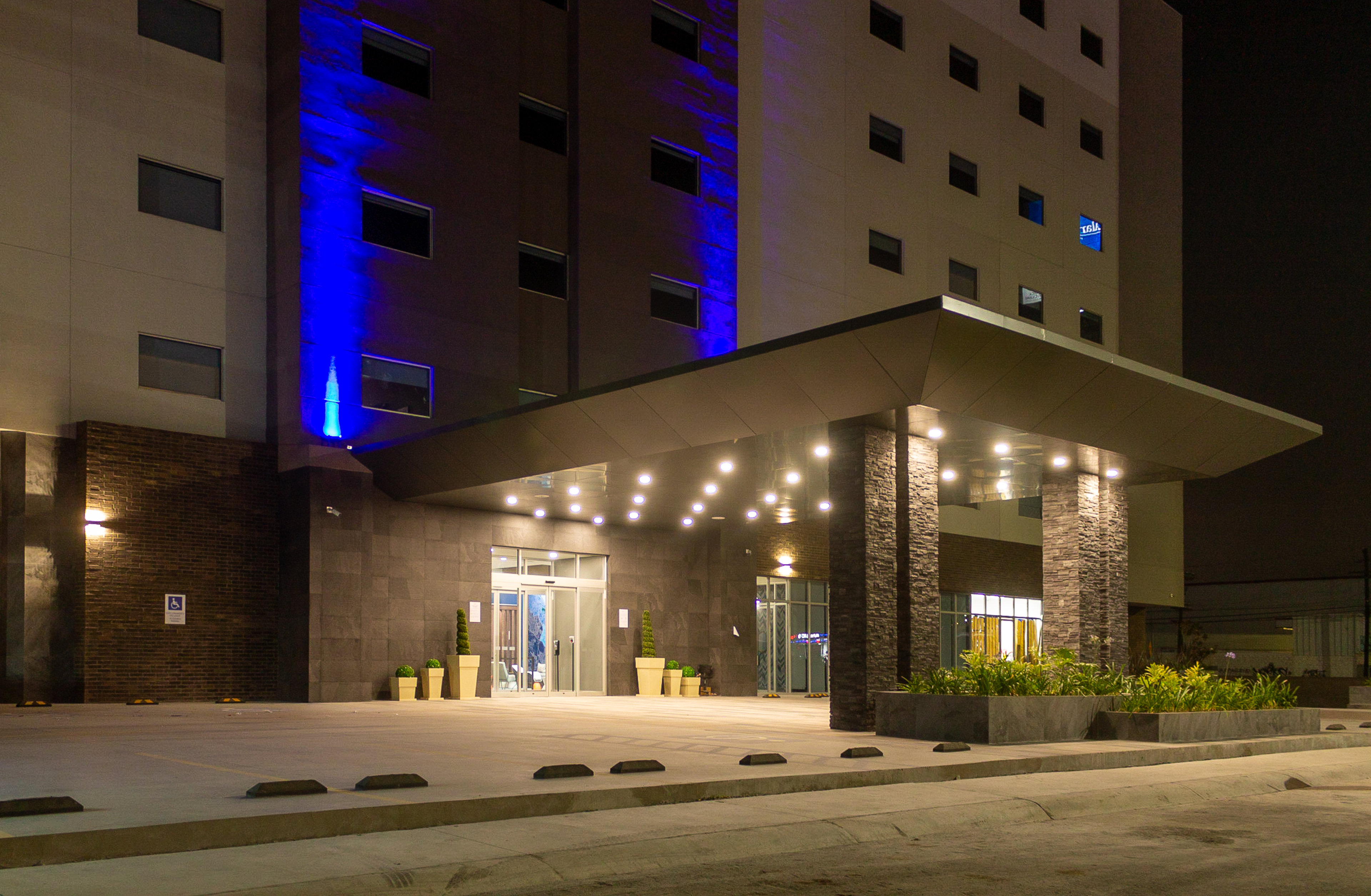 Holiday Inn Express and Suites Tijuana Otay 8/61