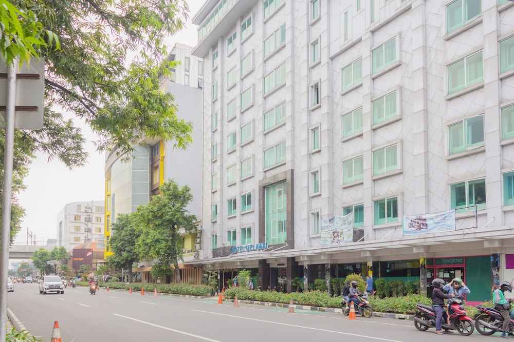 Collection O 7 Hotel Melawai 4/34