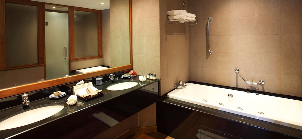 The Blue Water Hotel and Spa 47/50