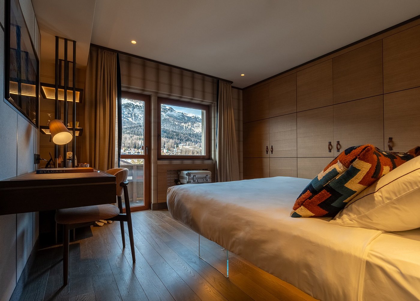 SUPERIOR, DOUBLE BED