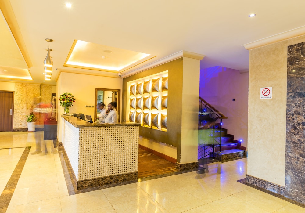 Alba Hotel Meru 7/50