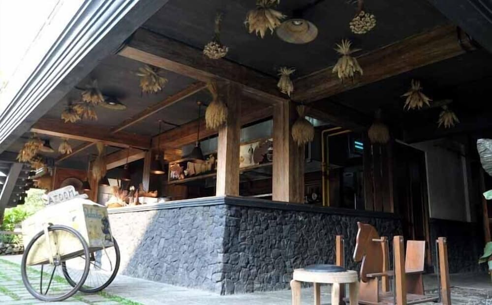 Omah Sinten Heritage Hotel & Resto 5/19