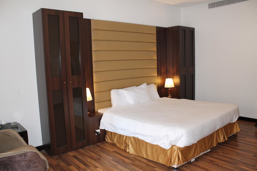 فندق جولدن توليب للأجنحة الفندقية(Golden Tulip Al Khobar Suite Hotel) 20/52
