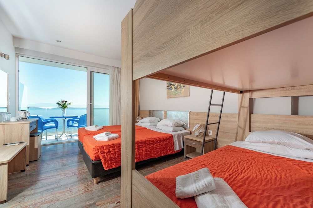 SUPERIOR, FAMILY, QUADRUPLE, SEA VIEW, TOP FLOOR