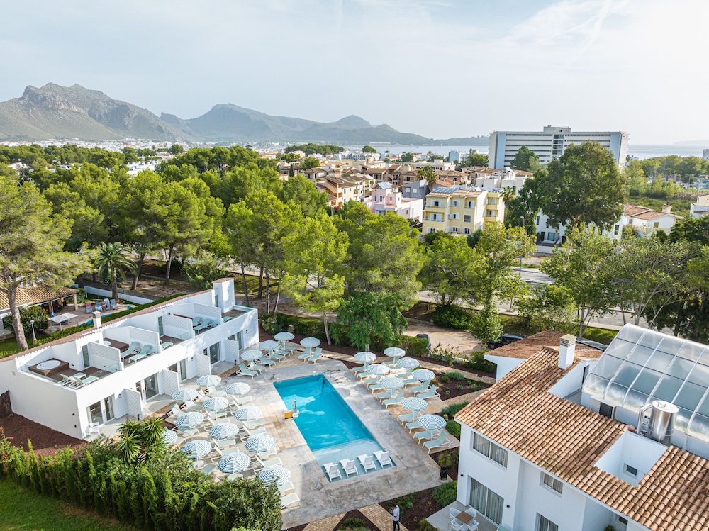 Las Velas Apartments 54/57