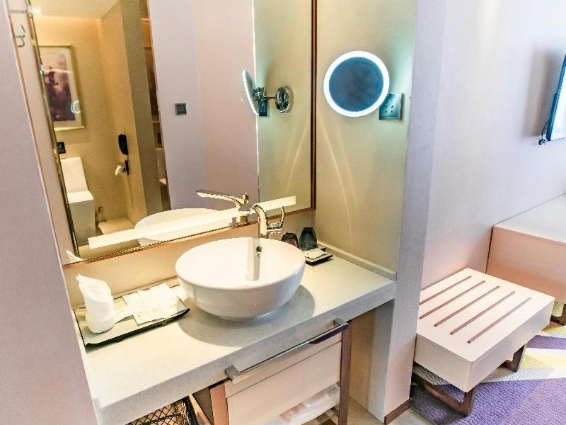 Lavande Hotel (Zhuhai Qinglv Middle Road) 37/39