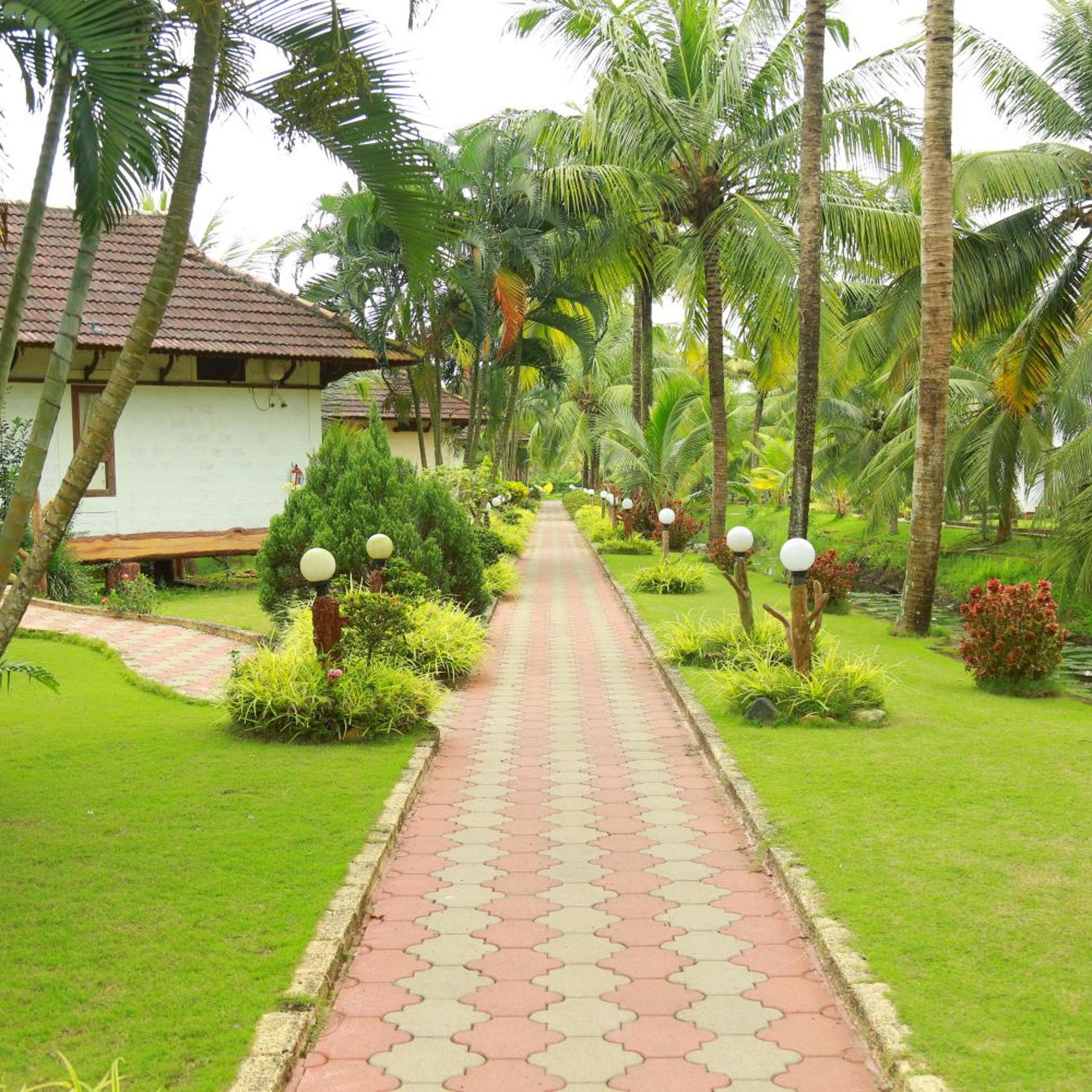 KALATHIL LAKE RESORT 37/55