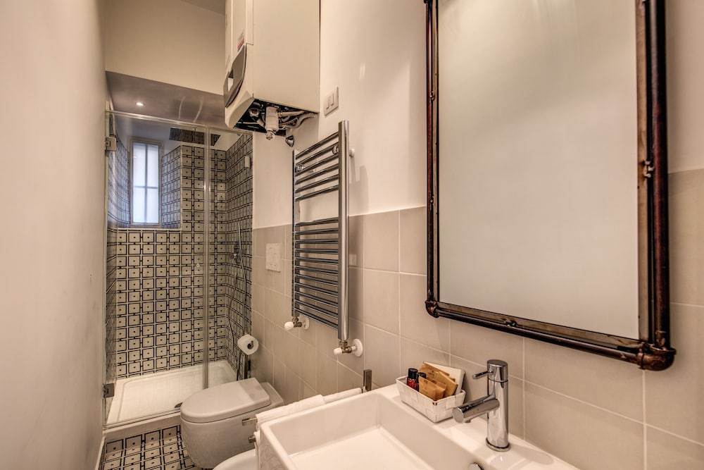 Feronia Guest House 46/54