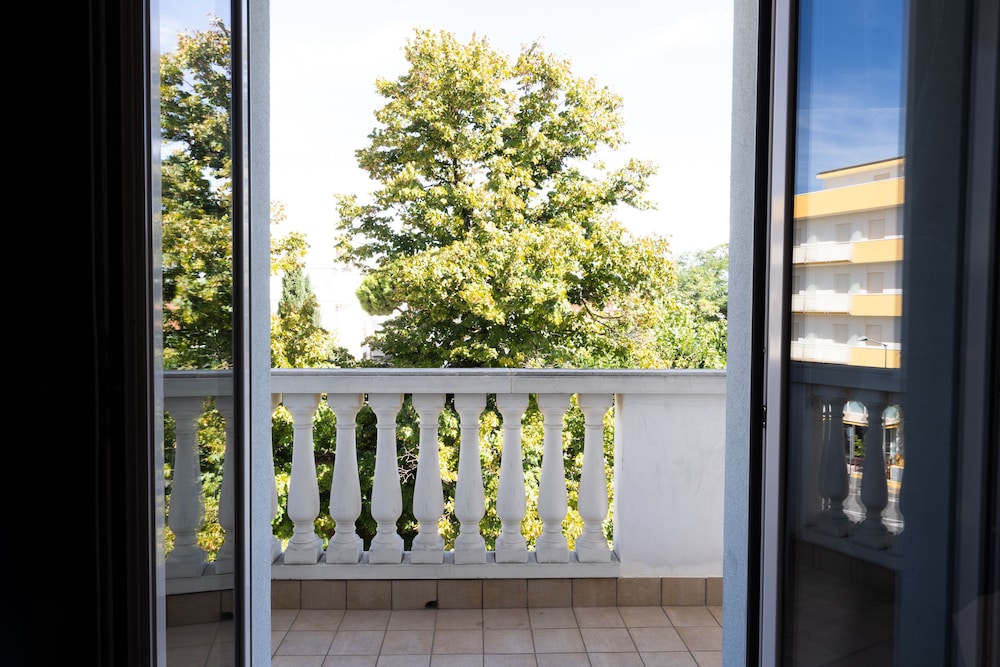 Residence Mimosa 18/40