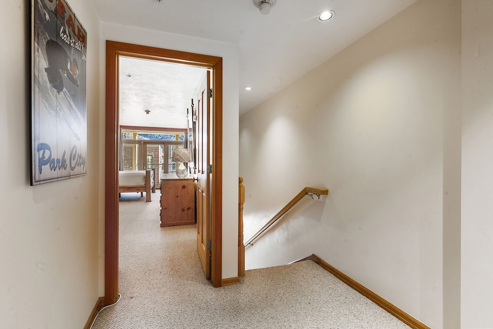 The Caledonian By All Seasons Resort Lodging 79/80