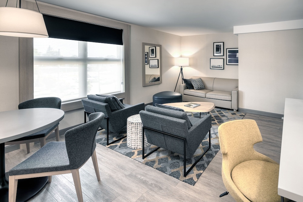 The Insignia Hotel, Sarnia, a Tribute Portfolio Hotel 35/55