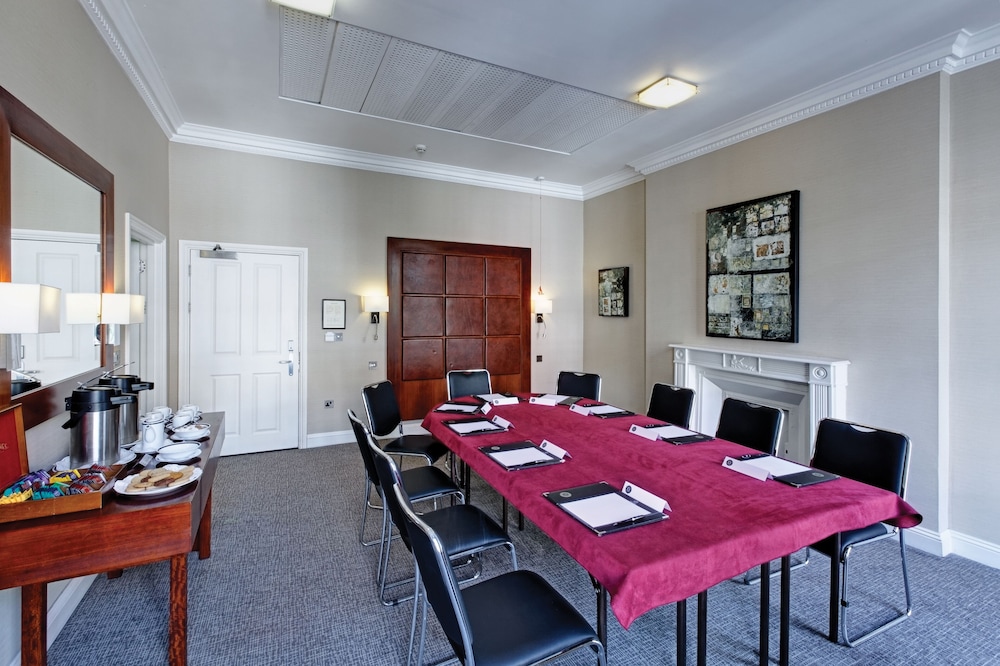 Grange Beauchamp Hotel 54/60