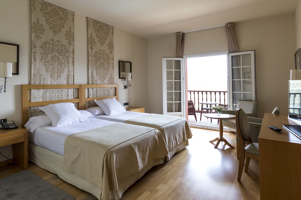 Parador de Vic-Sau 18/60