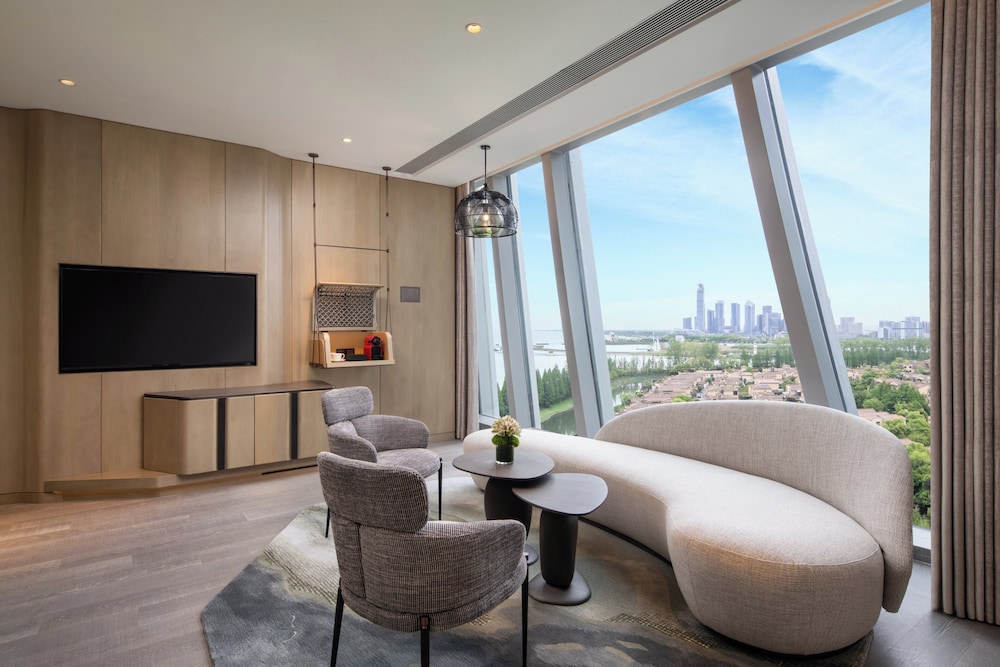 Intercontinental Huzhou Taihu South By Ihg، Huzhou 30/50