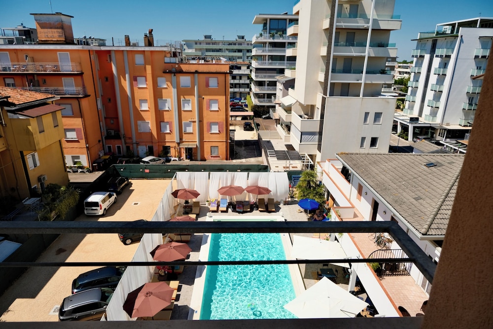 HOTEL PORTOFINO 45/51