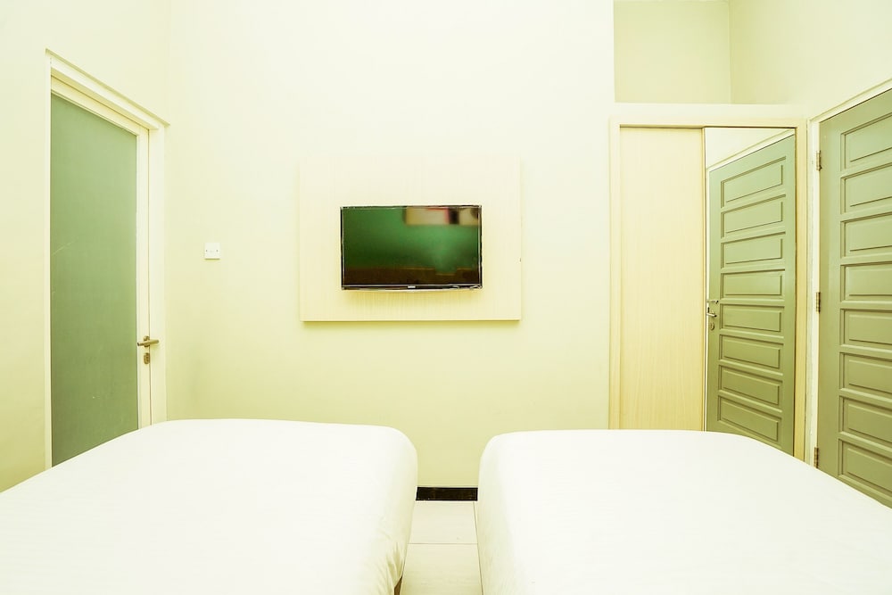 Ardhya Guest House 18/46