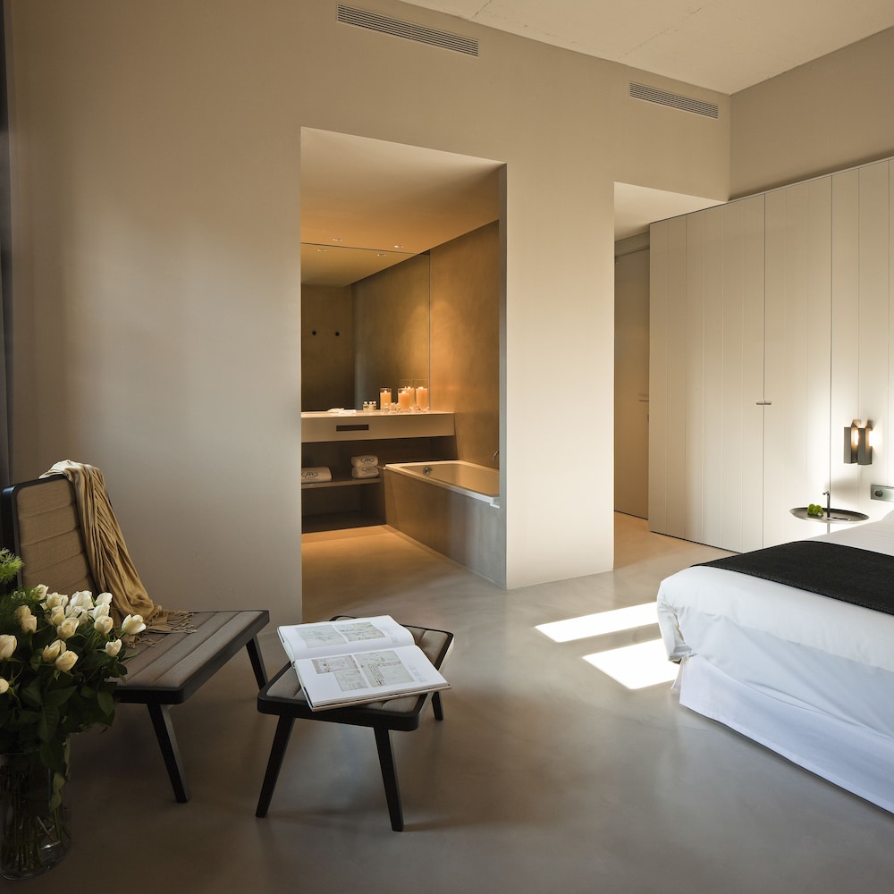 CARO HOTEL 43/71