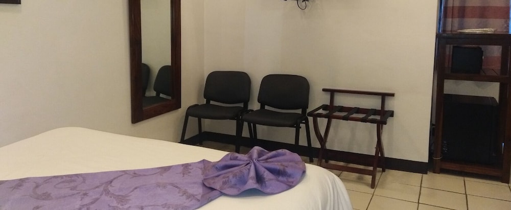Safari Lodge Baguio By Log Cabin Hotel 38/76