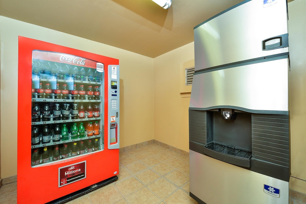 Best Western Windwood Inn & Suites 22/36