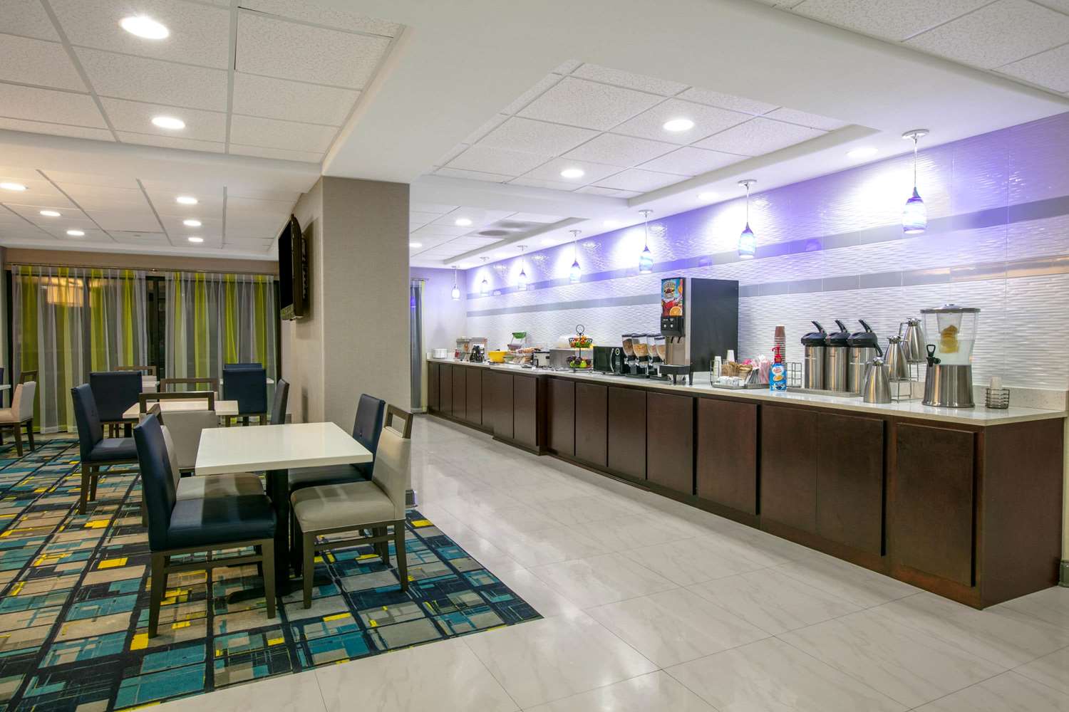 La Quinta Inn & Suites by Wyndham Horn Lake / Southaven Area 33/47